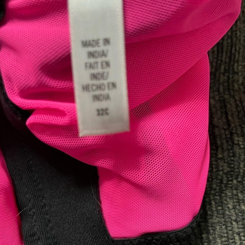 VSX Women's Pink and Black Sports Bra - Picture 11 of 12